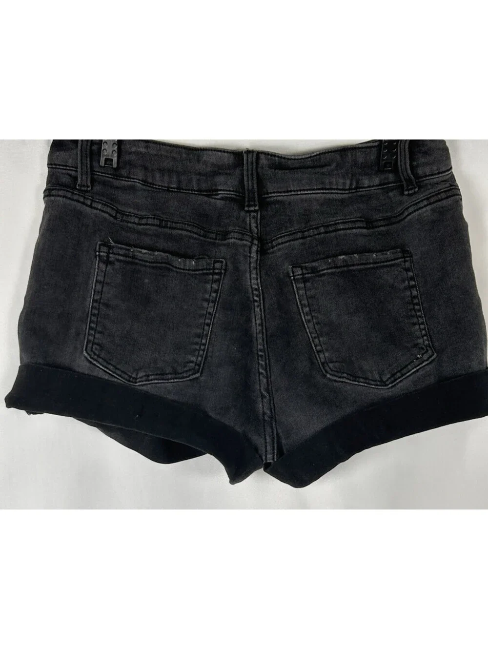 Time & Tru Women's Cut-Off Black Shorts   Size 12